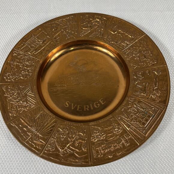 VINTAGE SVERIGE, SWEDEN PATINA COPPER PLATE, 10.75", HOOK FOR HANGING, VGC - Picture 2 of 10